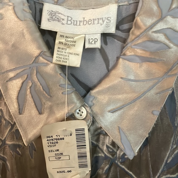 Burberry RARE Vintage Gorgeous Light Blue &Silver Silk , Rayon Blouse  🎉video - Picture 7 of 13